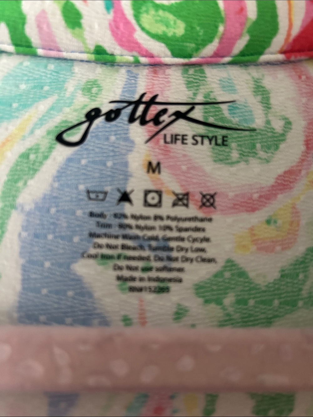 Gottex Life Style Sleeveless 3/4 zip golf/tennis top - Blue, Green, Pink, Yellow - Picture 4 of 4